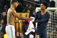Man United cầm hòa Barca đầy kịch tính tại Camp Nou