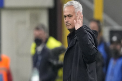Huấn luyện viên của AS Roma: Mourinho bị truất quyền chỉ đạo lần thứ 3